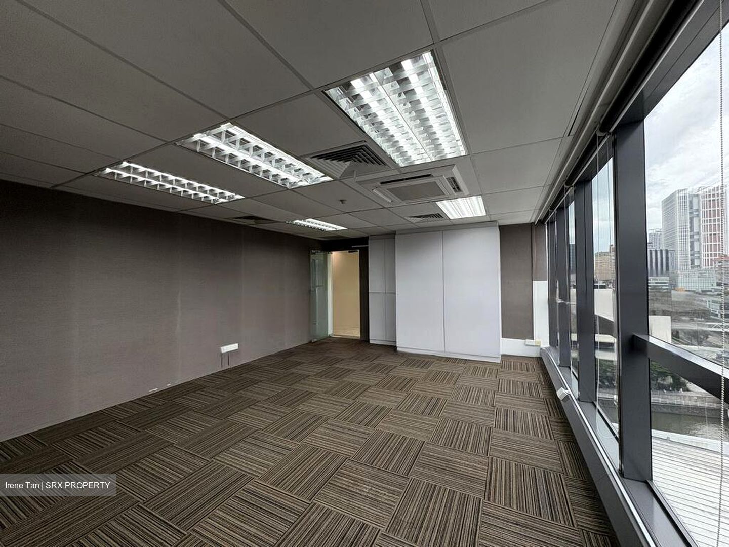 High Street Centre (D6), Office #606749291